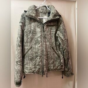 Geeen patterned Roxy winter jacket ladies size medium